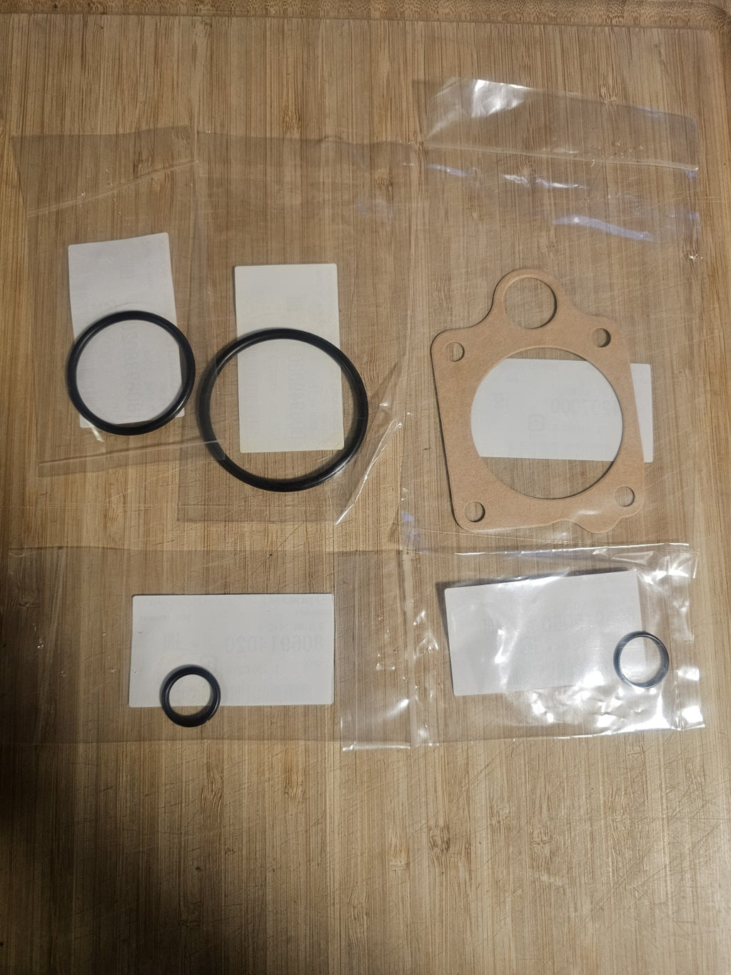 GENUINE Subaru Brumby Oil Pump Gasket / Seal Kit EA81 - WITH CORRECT SEAL