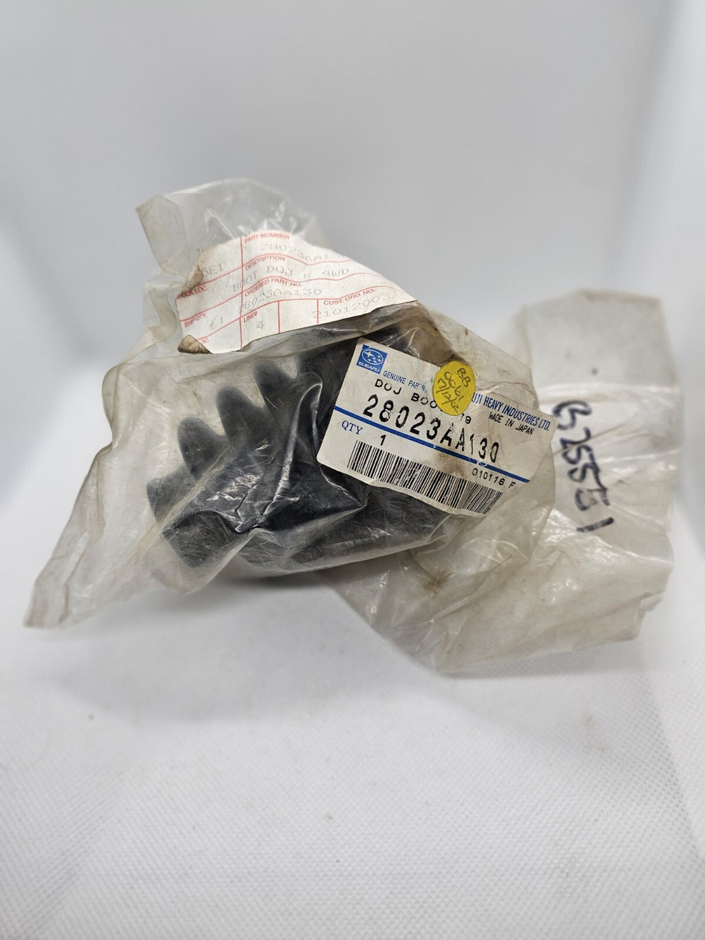 SUBARU GENUINE PART Doj Boot (79) 28023AA130 for Subaru 28023-AA130