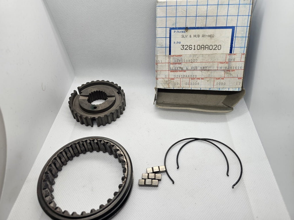 Subaru 32610aa020 Genuine NOS SLV & HUB AY-NO2