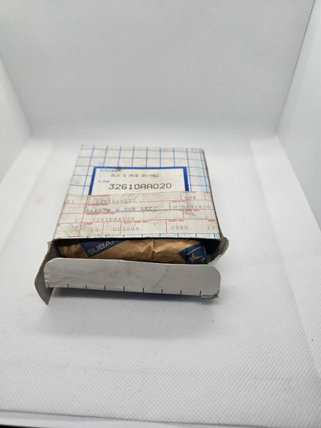 Subaru 32610aa020 Genuine NOS SLV & HUB AY-NO2