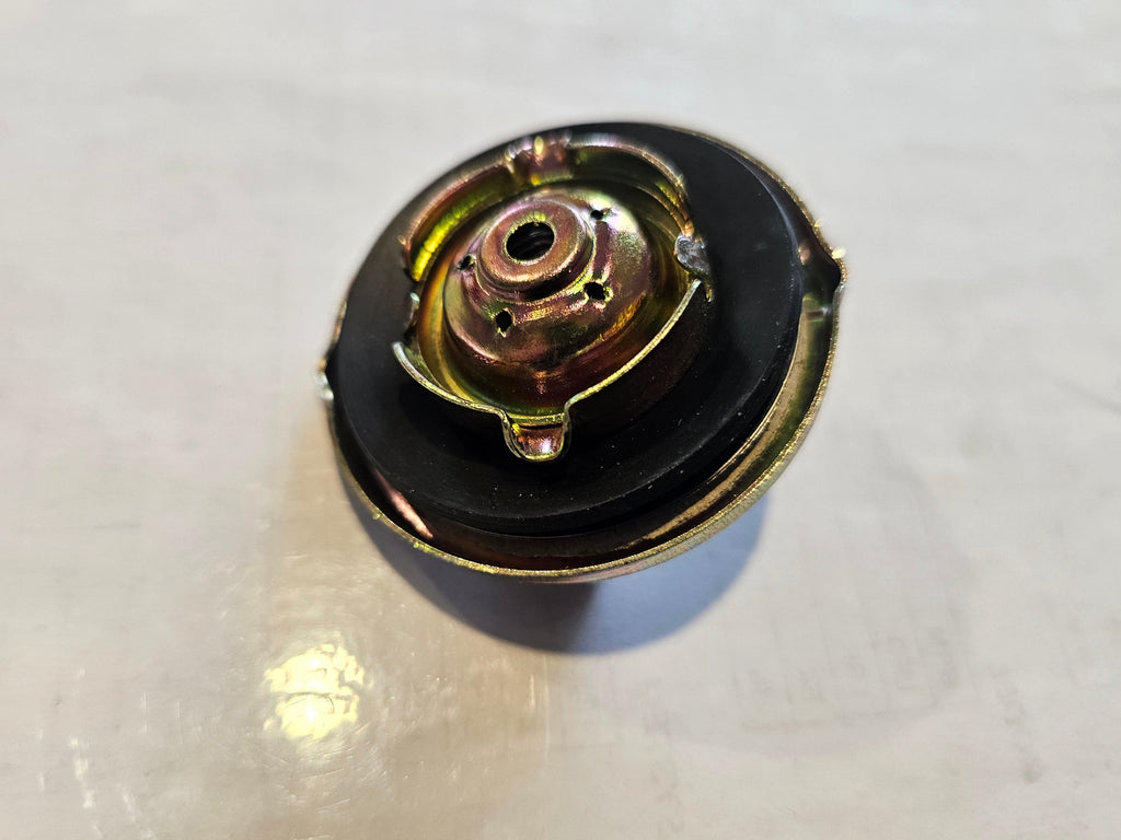 Fuel cap EA81