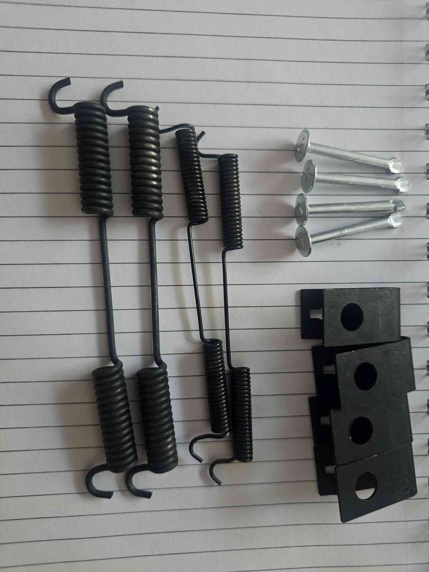 Rear brake hardware kit EA81