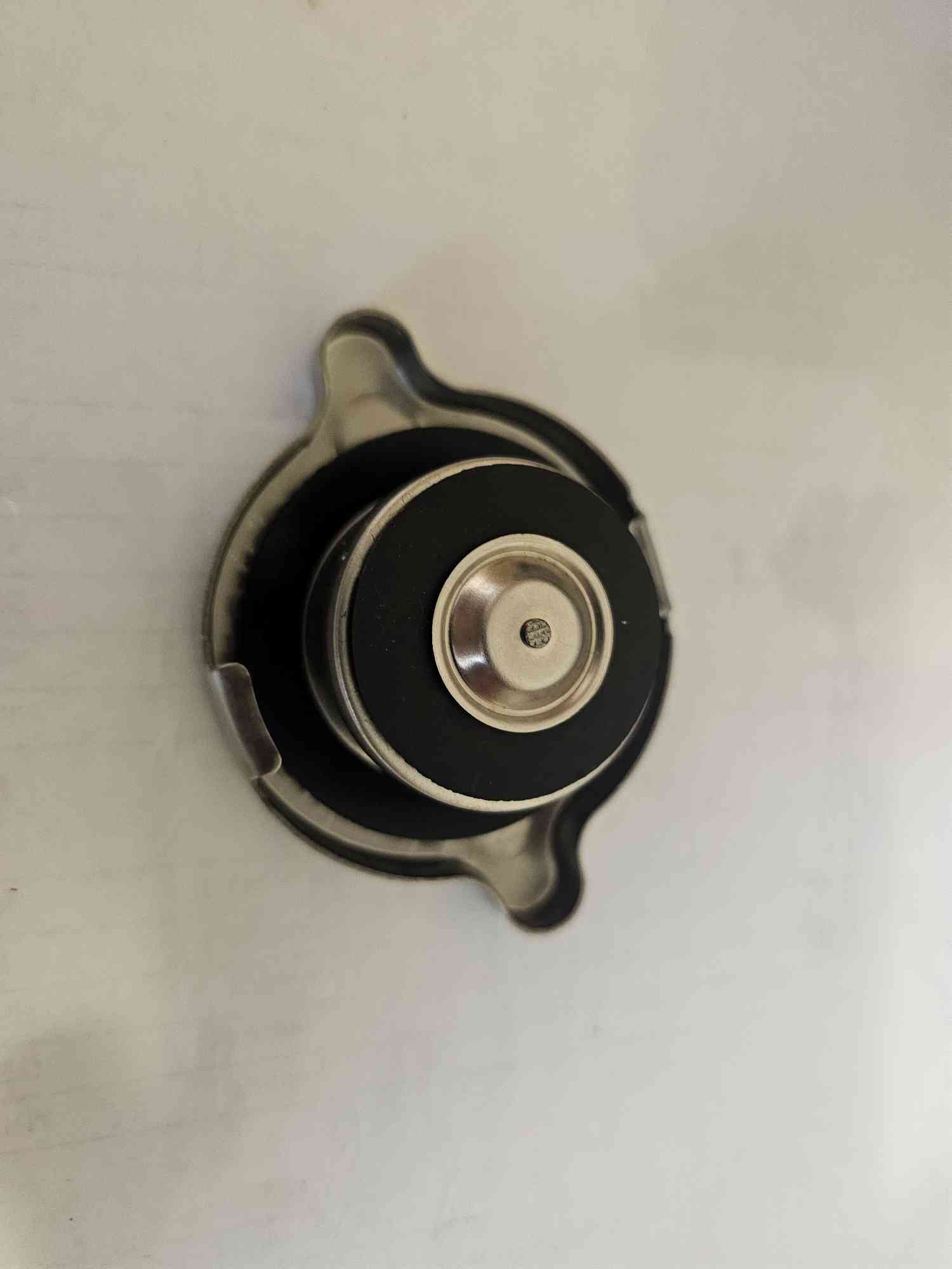 Radiator cap Standard size EA81